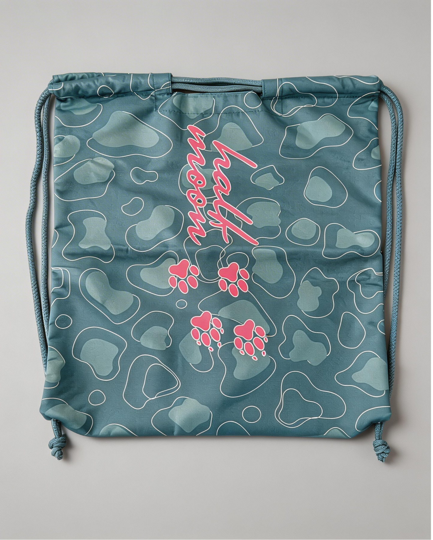 Queen of Mats - Cheetah Bag