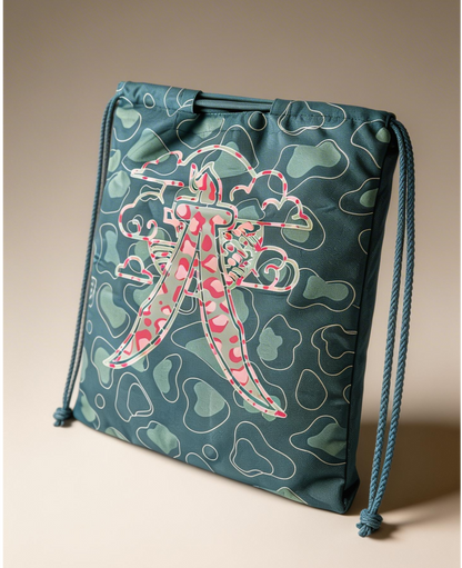 Queen of Mats - Cheetah Bag