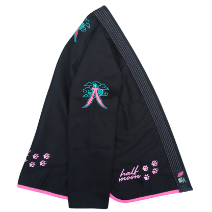 Queen Of Mats Women’s BJJ Gi 550GSM – IBJJF Approved [Preorder]